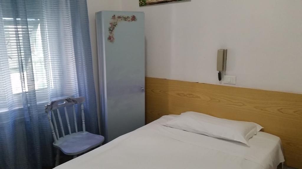 Massena Hotel *